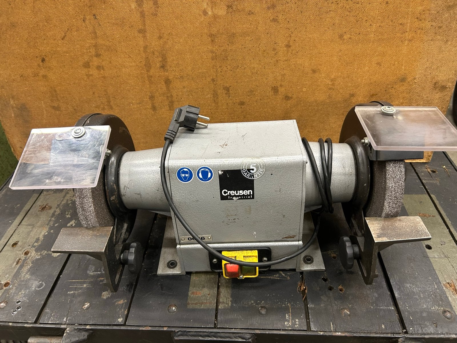 Creusen DS 9200 Dubbele Slijpmachine - Werkbankslijpmachine, Ophalen, Gebruikt, 700 tot 1000 watt, Werkbankslijpmachine