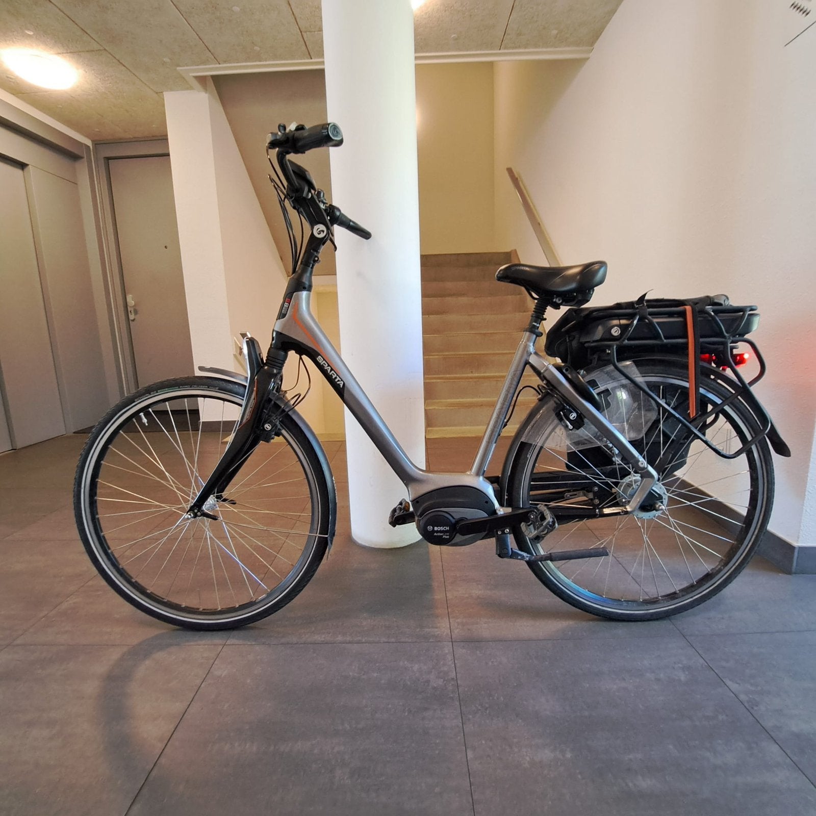 Electrische fiets Sparta M8B Bosch Active Line Plus, Ophalen, Sparta, Zo goed als nieuw, 51 tot 55 cm
