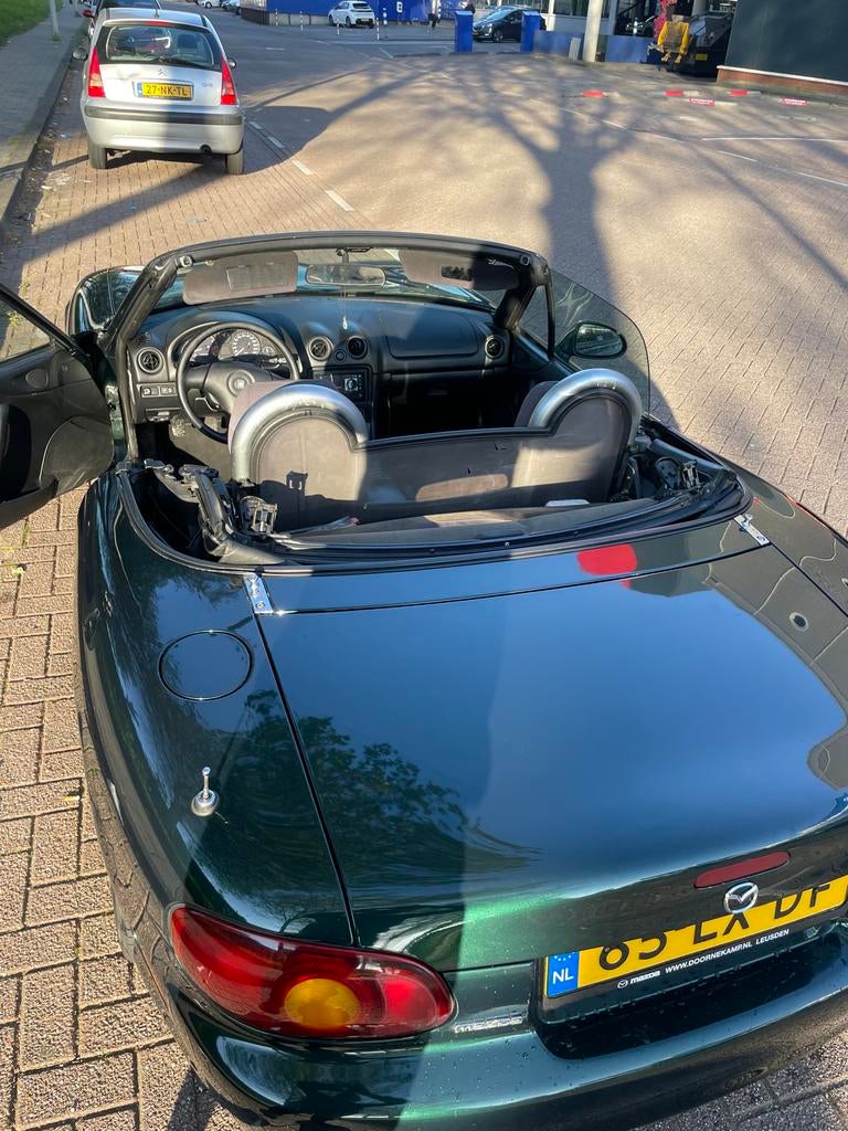 Mazda MX-5 1.6 I 1998 Groen, Auto's, Mazda, MX-5, Benzine, Cabriolet, Handgeschakeld, Geïmporteerd, Groen, Achterwielaandrijving