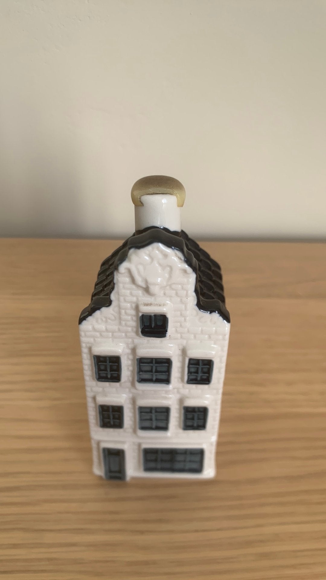 KLM huisje 72, Verzamelen, Ophalen of Verzenden, Zo goed als nieuw, 61 t/m 80, Gevuld
