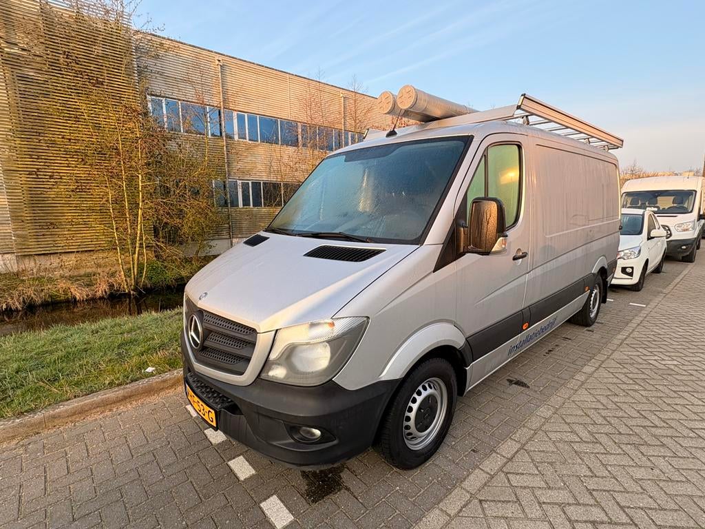 Mercedes sprinter 2015 Grijs, 3500kg trekhaak, 163pk, nw apk, 13 km/l, Euro 5, Zwart, 4 cilinders