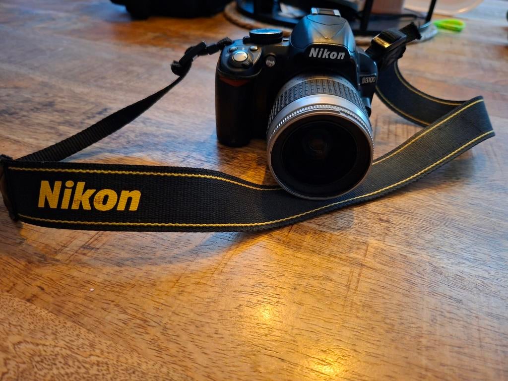 Nikon D3100 Spiegelreflexcamera met Nikkor 28-80mm lens, Ophalen of Verzenden, Zo goed als nieuw, Spiegelreflex, Nikon