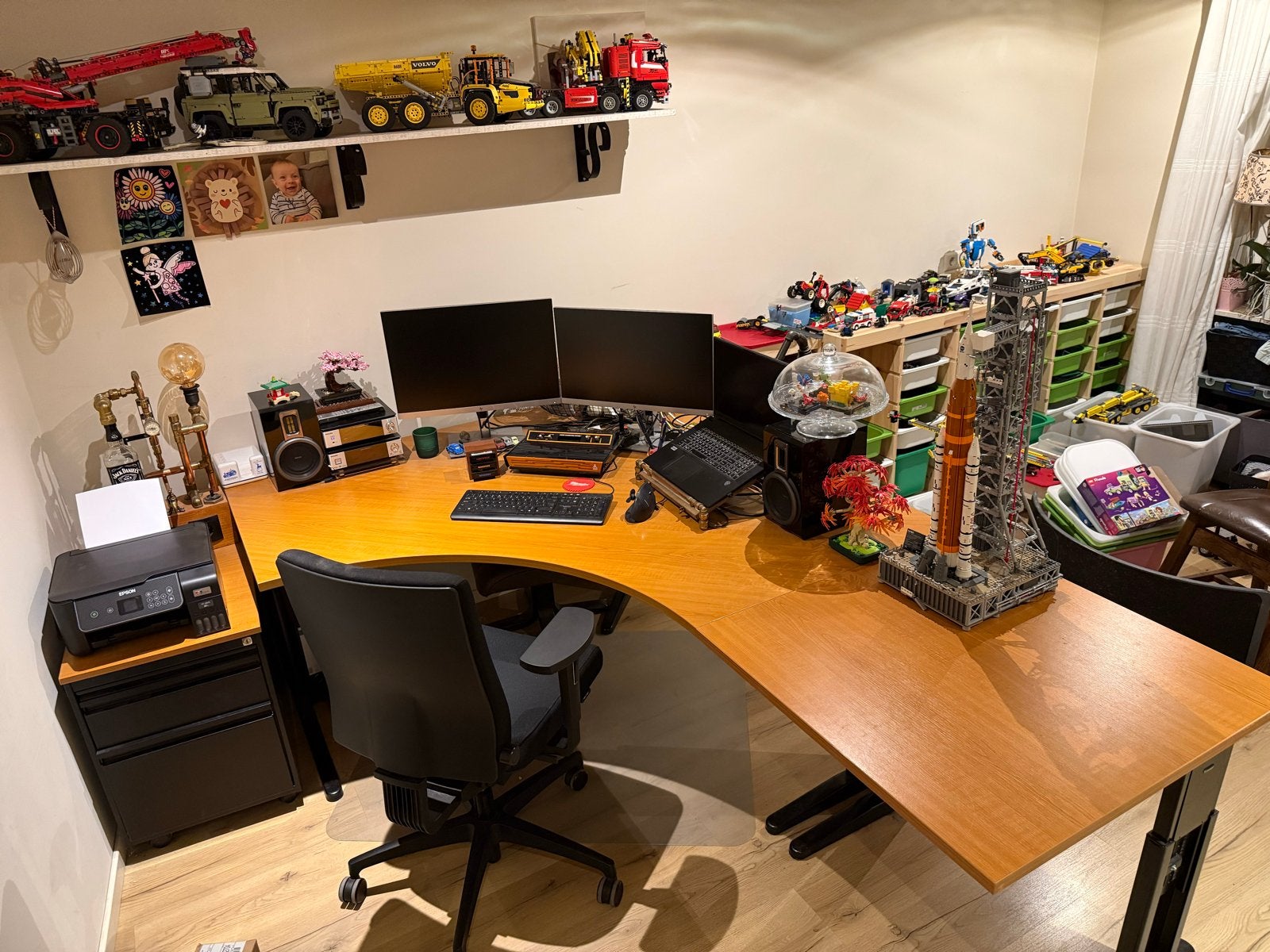 Groot hoekbureau, Huis en Inrichting, Ophalen, Elektrisch, Hout, Hoekbureau