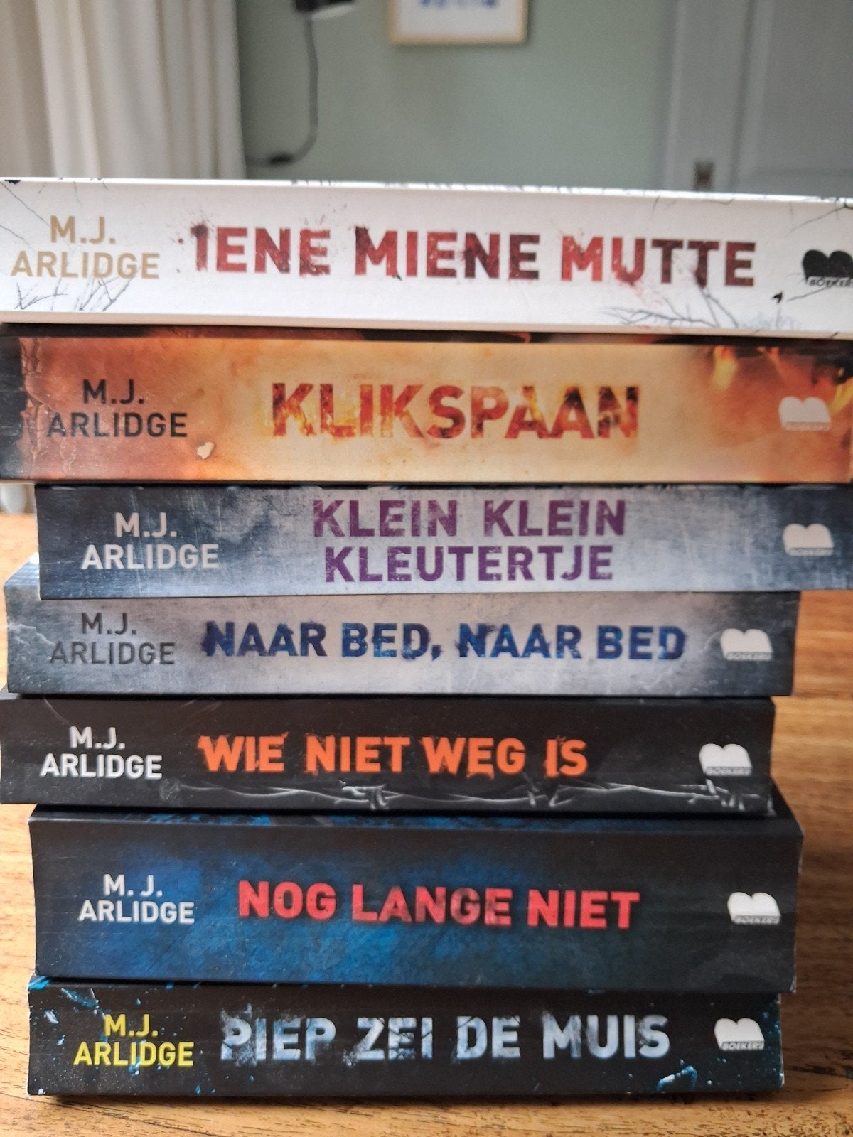 M.J. Arlidge nog 2 boeken te koop, Ophalen, Zo goed als nieuw, M.J. Arlidge