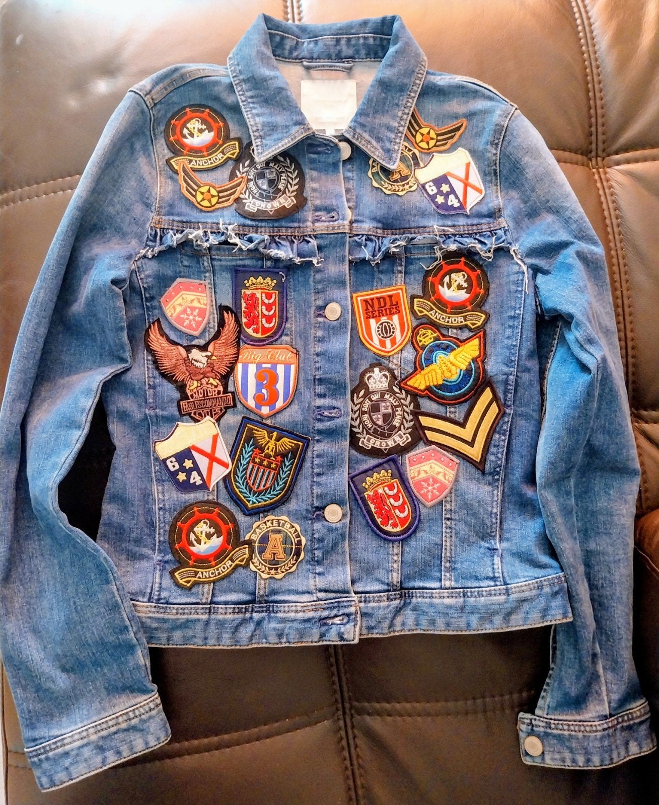 Zara spijkerjasje met patches - Maat S, Kleding | Dames, Blauw, Zara, Ophalen of Verzenden, Zo goed als nieuw
