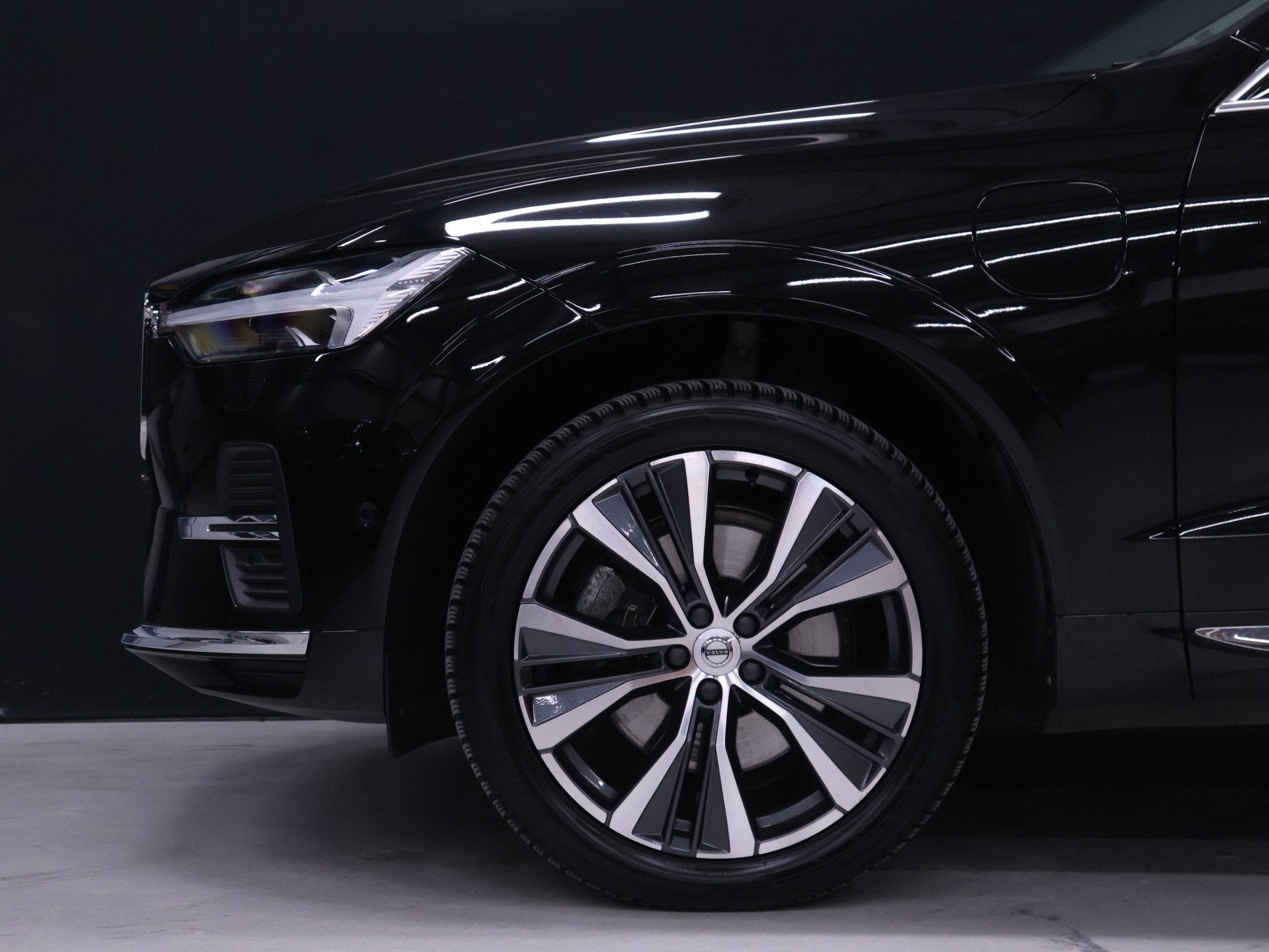 Volvo XC60 2.0 T6 Plug-in hybrid AWD Inscription Exclusive [, Automaat, Dealer onderhouden, Gebruikt, 138 €/maand