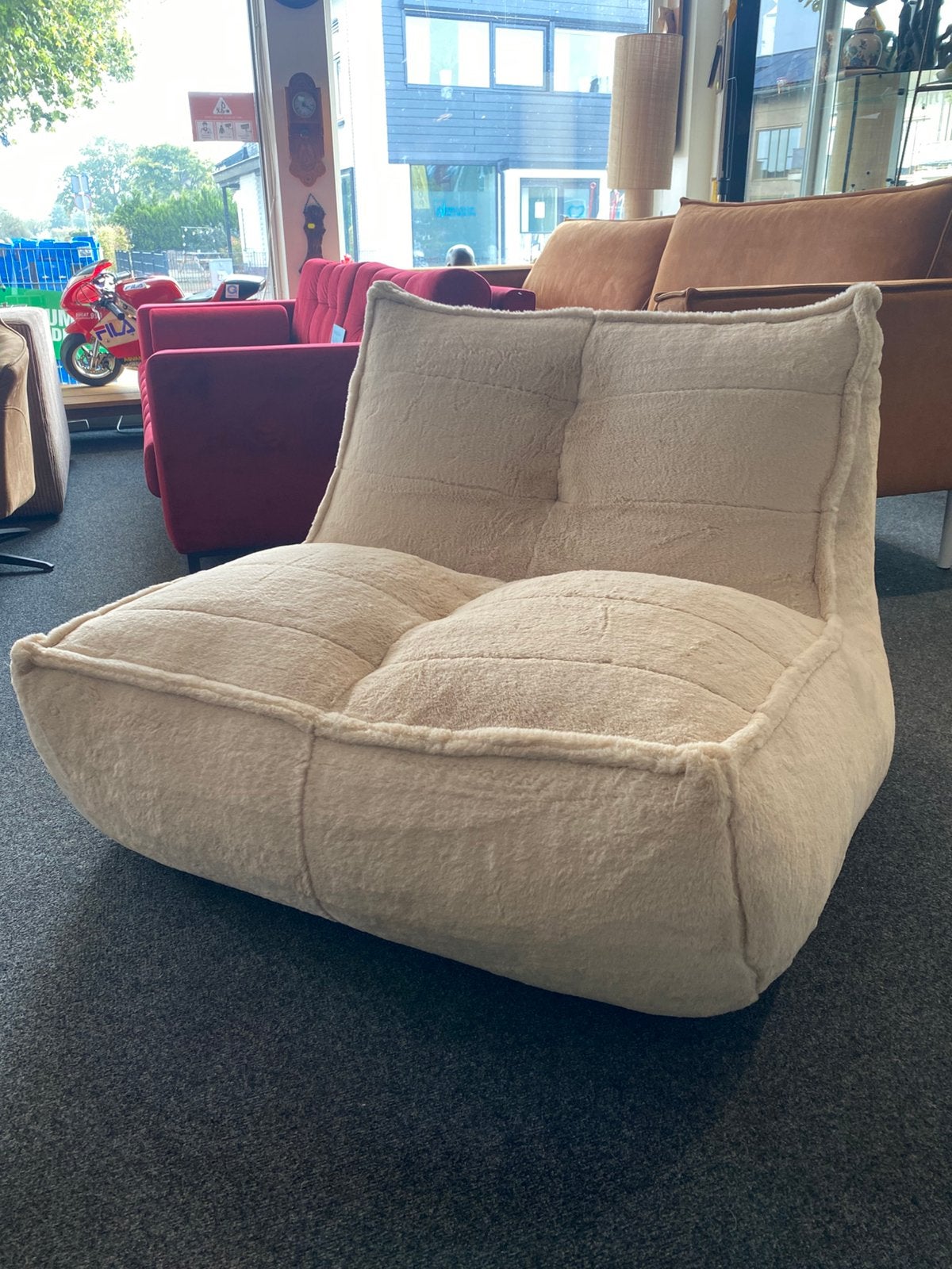 Fluffy Fauteuil Van €299,- NU €149,-, Ophalen, Nieuw