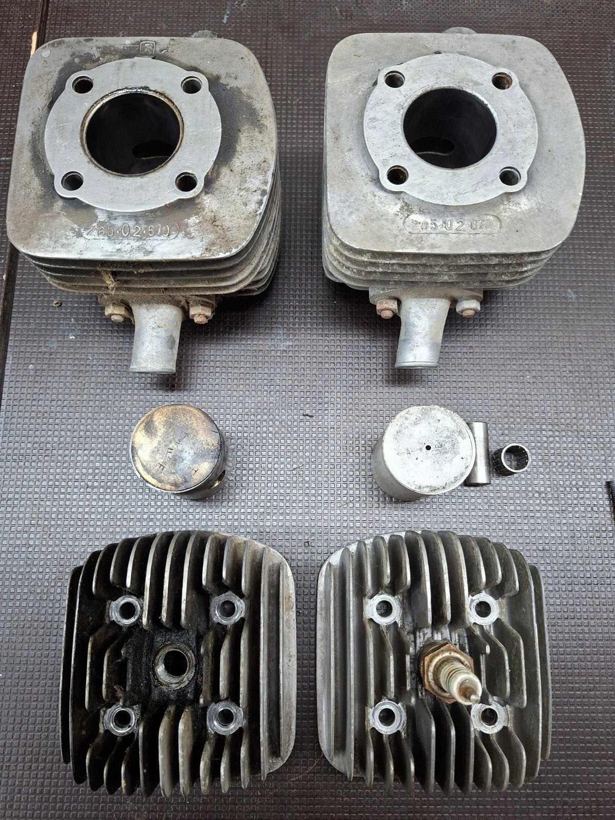 2 x geforceerde cilinder set, zeer netjes 265-02.610, Verzenden, Gebruikt, Cilinder
