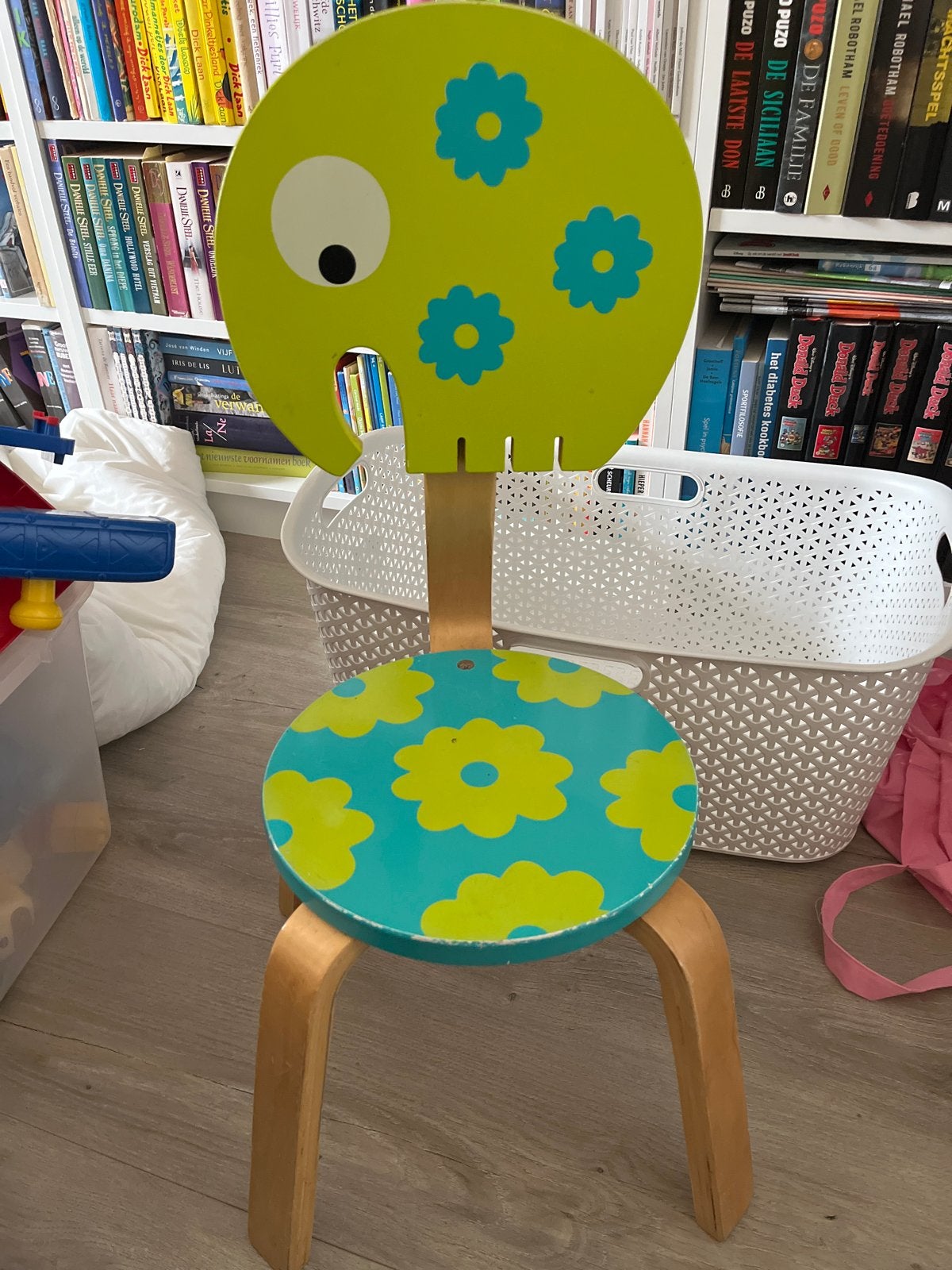 Leuke kinderstoel met olifant en bloemen design, Ophalen, Gebruikt, Stoel(en)