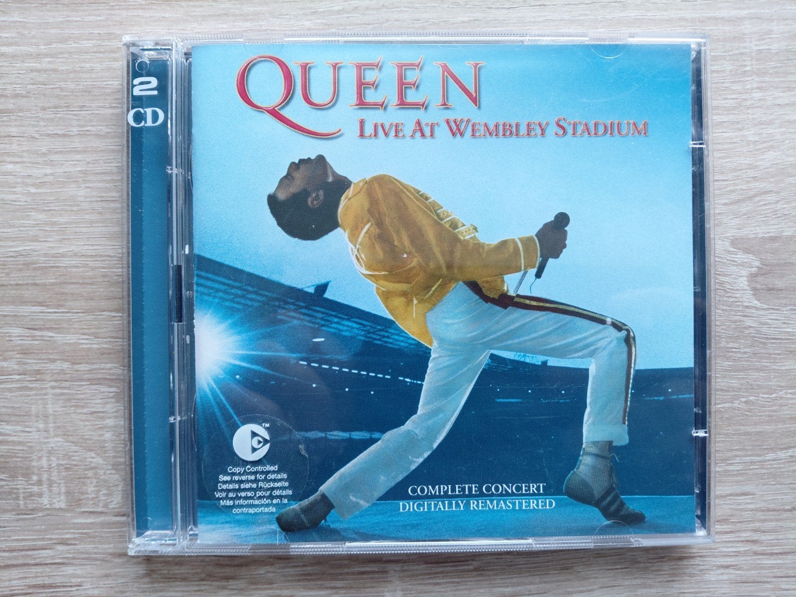 Queen - live at wembley stadium, freddie mercury, Ophalen of Verzenden, Gebruikt