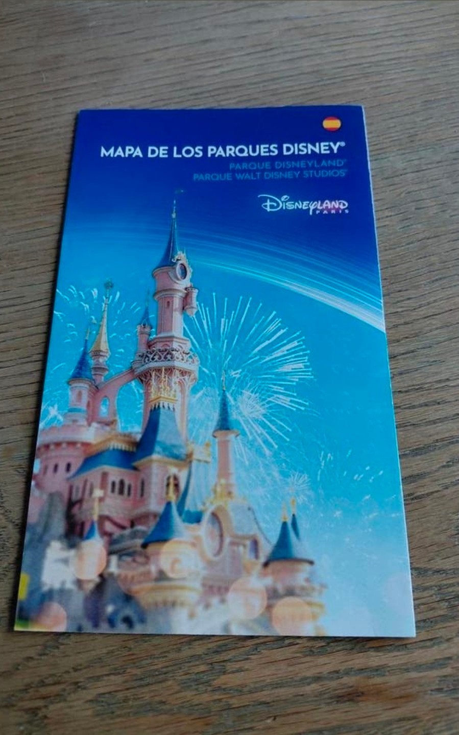 Disneyland Paris &  Studio's plattegrond 2025. Spaans., Verzamelen, Disney, Ophalen of Verzenden, Mickey Mouse, Nieuw, Plaatje of Poster