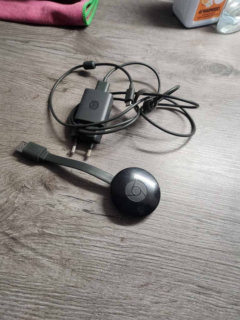 Google Chromecast 2e generatie met adapter, Ophalen of Verzenden, Nieuw, HDMI