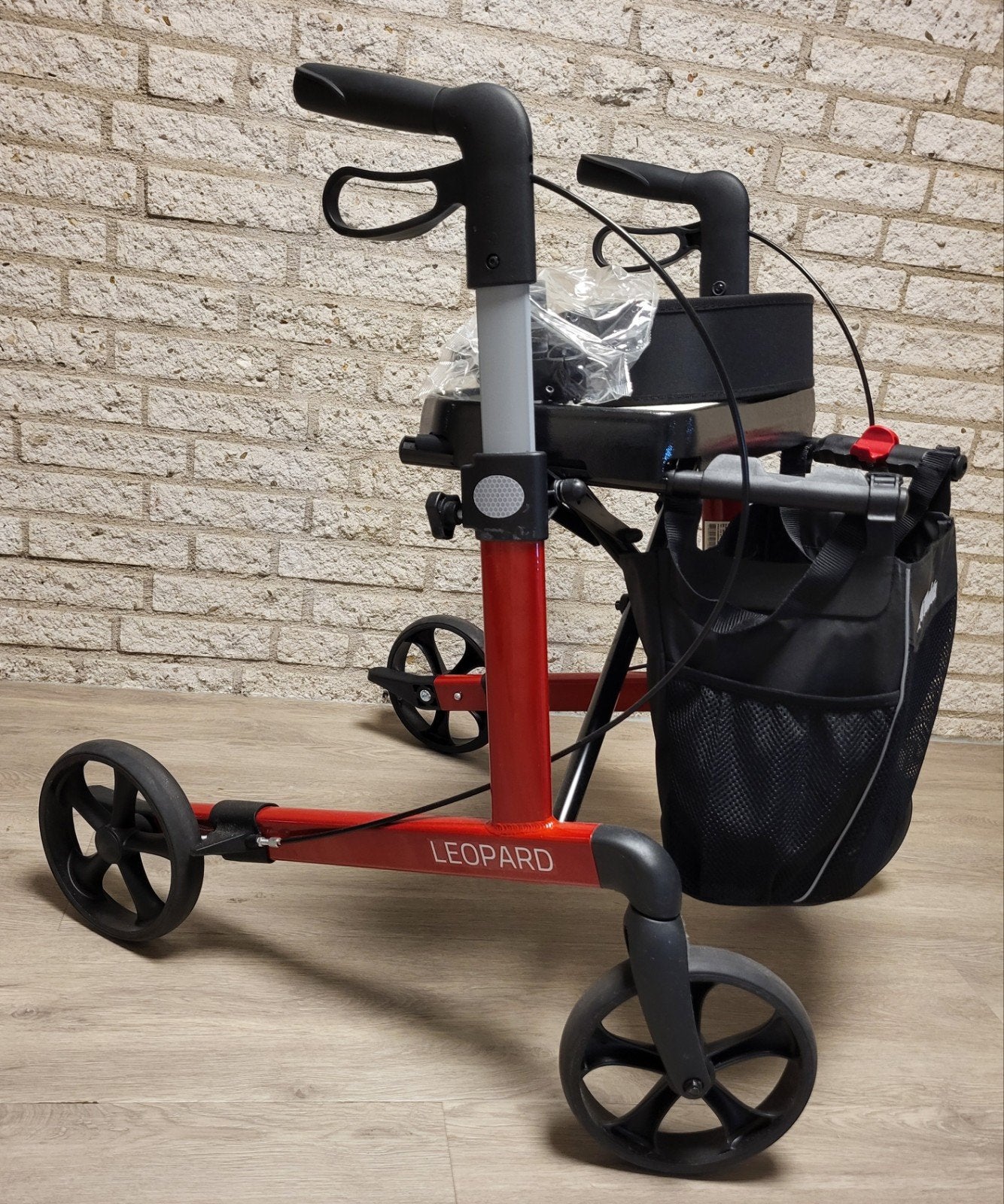 Rollator Mobilex Leopard  zithoogte 62. Zie omschrijving., Diversen, Ophalen, Lichtgewicht, Zo goed als nieuw