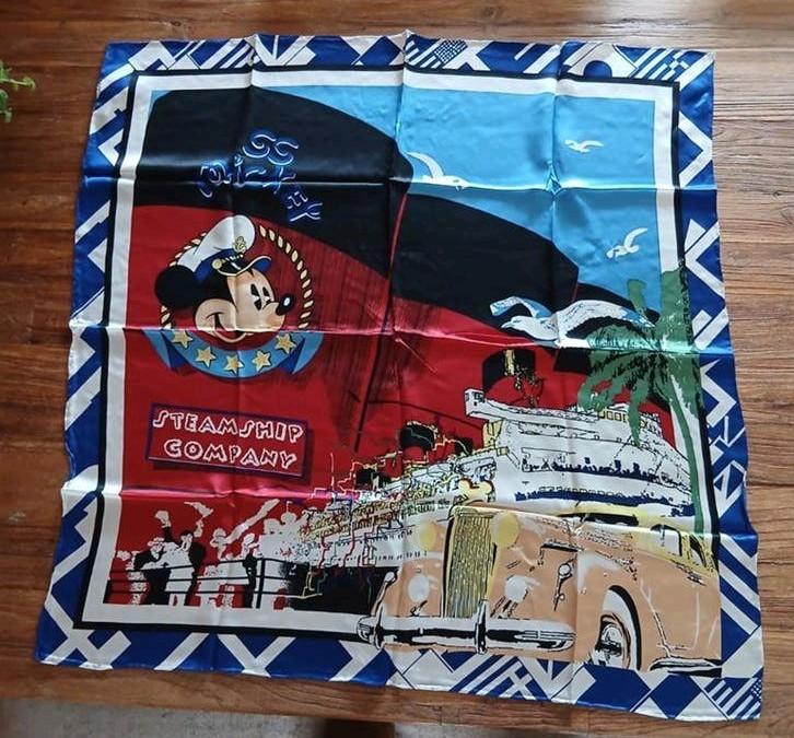 Vintage Mickey Mouse Zijden Sjaal - Steamship Company, Ophalen of Verzenden, Nieuw, Kleding of Textiel