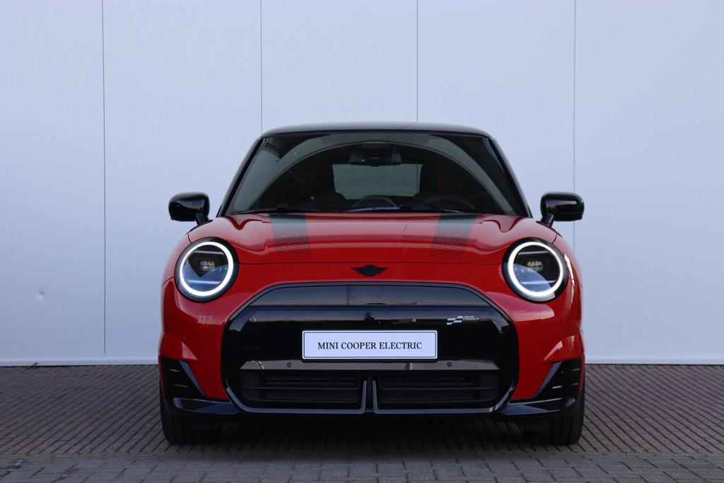 MINI Cooper SE John Cooper Works Trim | Pakket L | Panoramad, Auto's, Mini, Stof, Zwart, 4 stoelen, Mini Electric