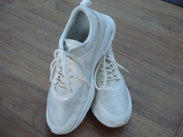 Nike dames sportschoen sneaker off white Mt 38 Uitverkoop, Wit, Nike, Ophalen of Verzenden, Sneakers of Gympen