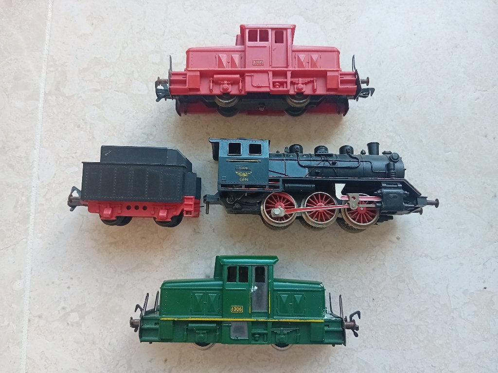 H0#561 Locomotieven 1304, 1306, 4200., Gebruikt, Fleischmann, Ophalen of Verzenden, Gelijkstroom