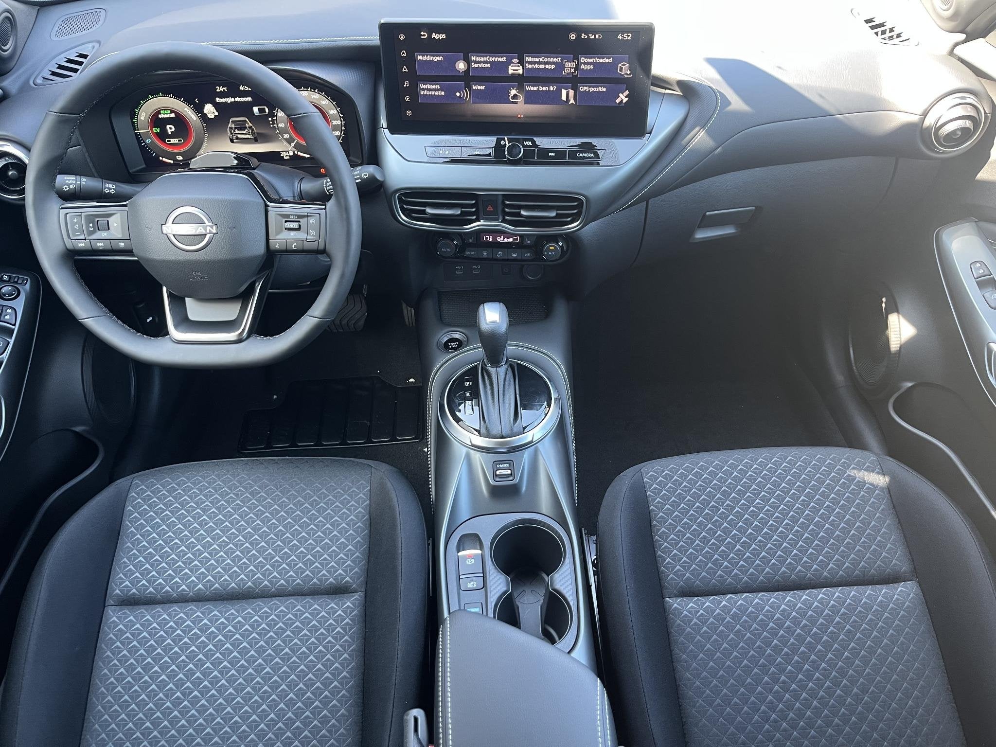 Nissan Juke 1.6 Hybrid N-Connecta / €4.500 Voorraad Kortin, Auto's, 94 pk, Automatische klimaatregeling, Euro 6, 4 cilinders