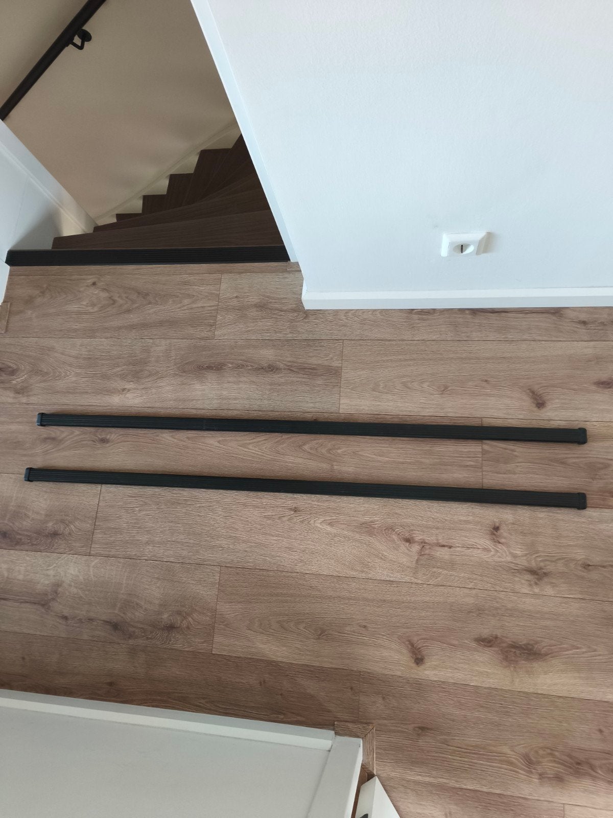 2x Thule Square Bar 135cm (712400) - Dakdragers, Auto diversen, Ophalen of Verzenden, Gebruikt