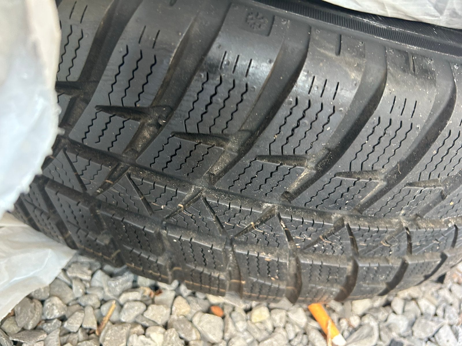 Winterbanden met wieldoppen voor Volkswagen (VW), Ophalen, Gebruikt