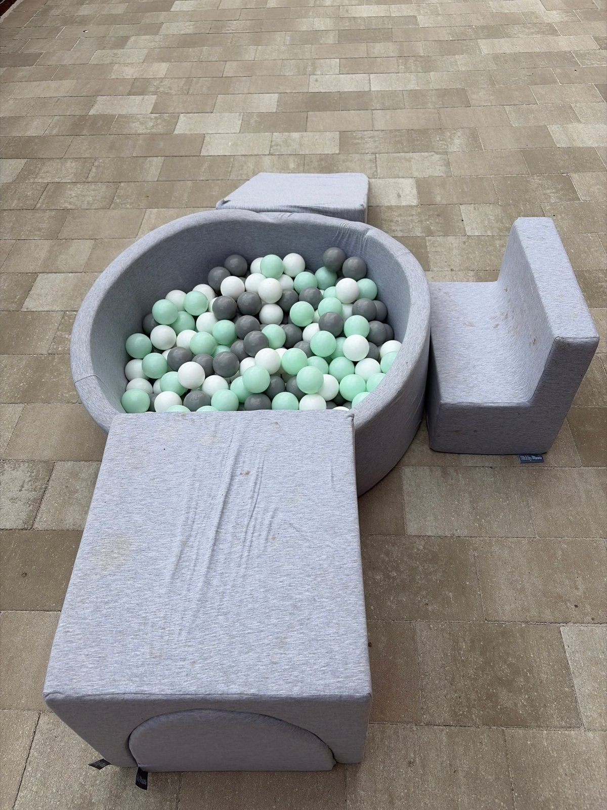 Ballenbak met ballen en zitelementen, Ophalen, Gebruikt, Jongen of Meisje