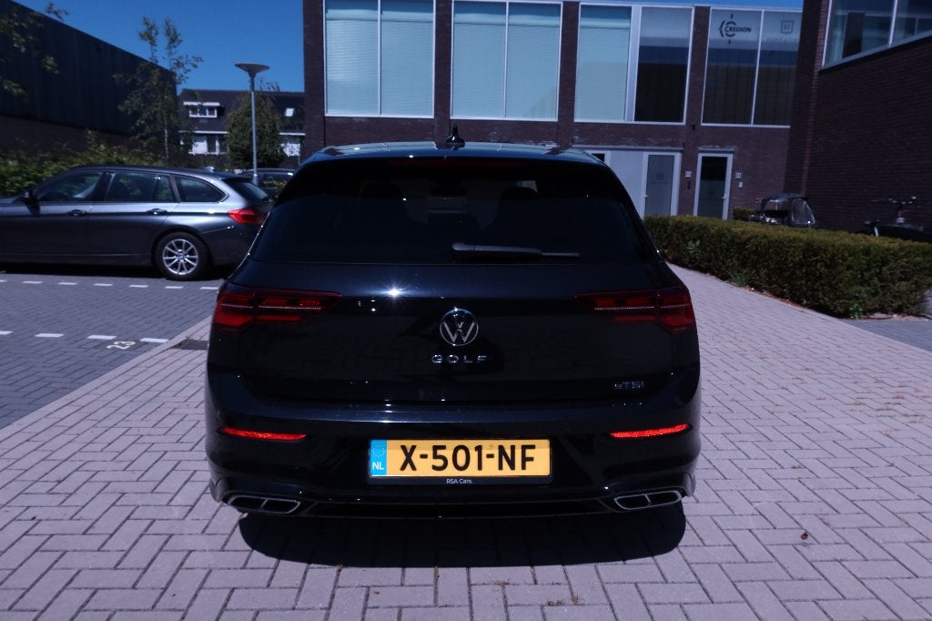 Volkswagen Golf 1.5 Etsi 150pk 7-DSG 2023 Zwart, Auto's, Volkswagen, 1498 cc, 680 kg, 4 cilinders, 150 pk