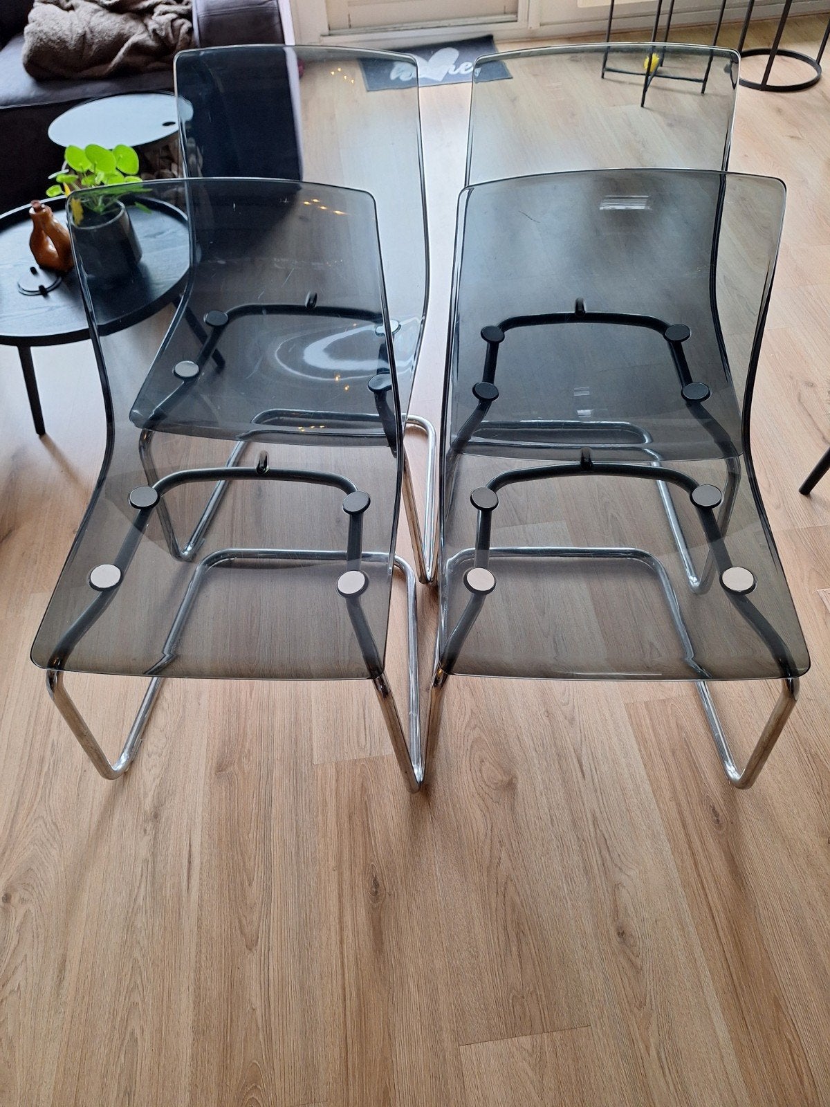 4x Transparante zwarte Ikea Tobias eetkamerstoelen, Huis en Inrichting, Gebruikt, Zwart, Ophalen of Verzenden, Vier