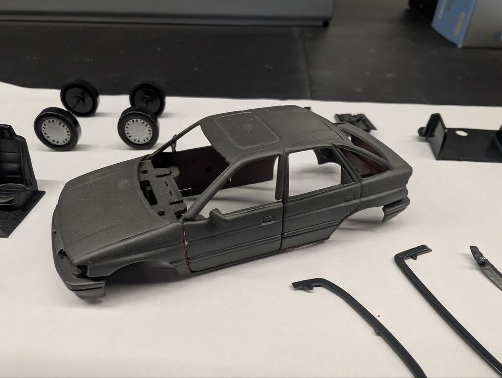 Schabak Modell 1:43 Ford Escort - Bouwpakket, Hobby en Vrije tijd, Modelauto's | 1:43, Nieuw, Auto, Overige merken, Ophalen of Verzenden