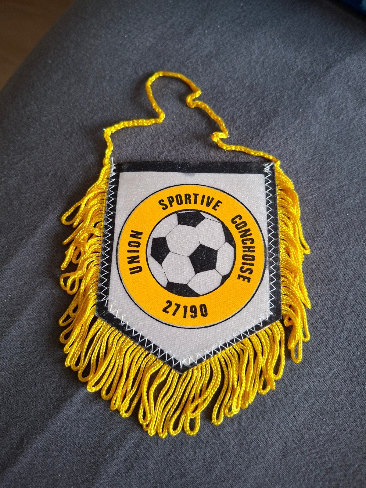 Union Sportive Conchoise vaantje, Ophalen of Verzenden, Buitenlandse clubs, Vaantje of Sjaal