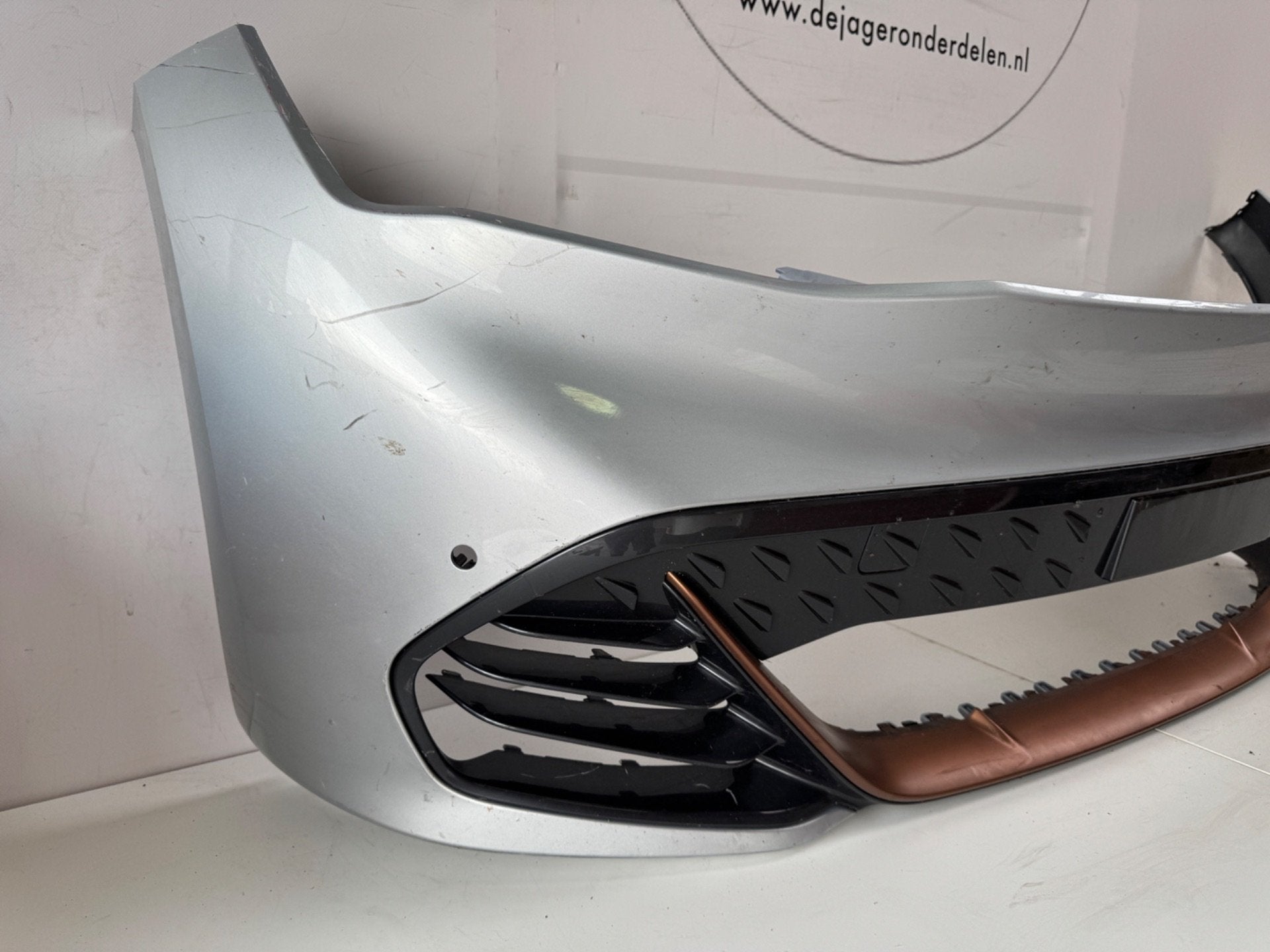 CUPRA BORN VOORBUMPER BUMPER 10E807221D, Auto-onderdelen, Gebruikt, Voor, Autovia A-2, Km 585 585
08760  Martorell, ES, Ophalen of Verzenden