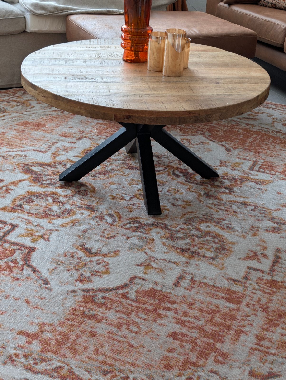 Salontafel mango hout met metalen kruisspin poten, Ophalen of Verzenden, Zo goed als nieuw, Hout, Industriël