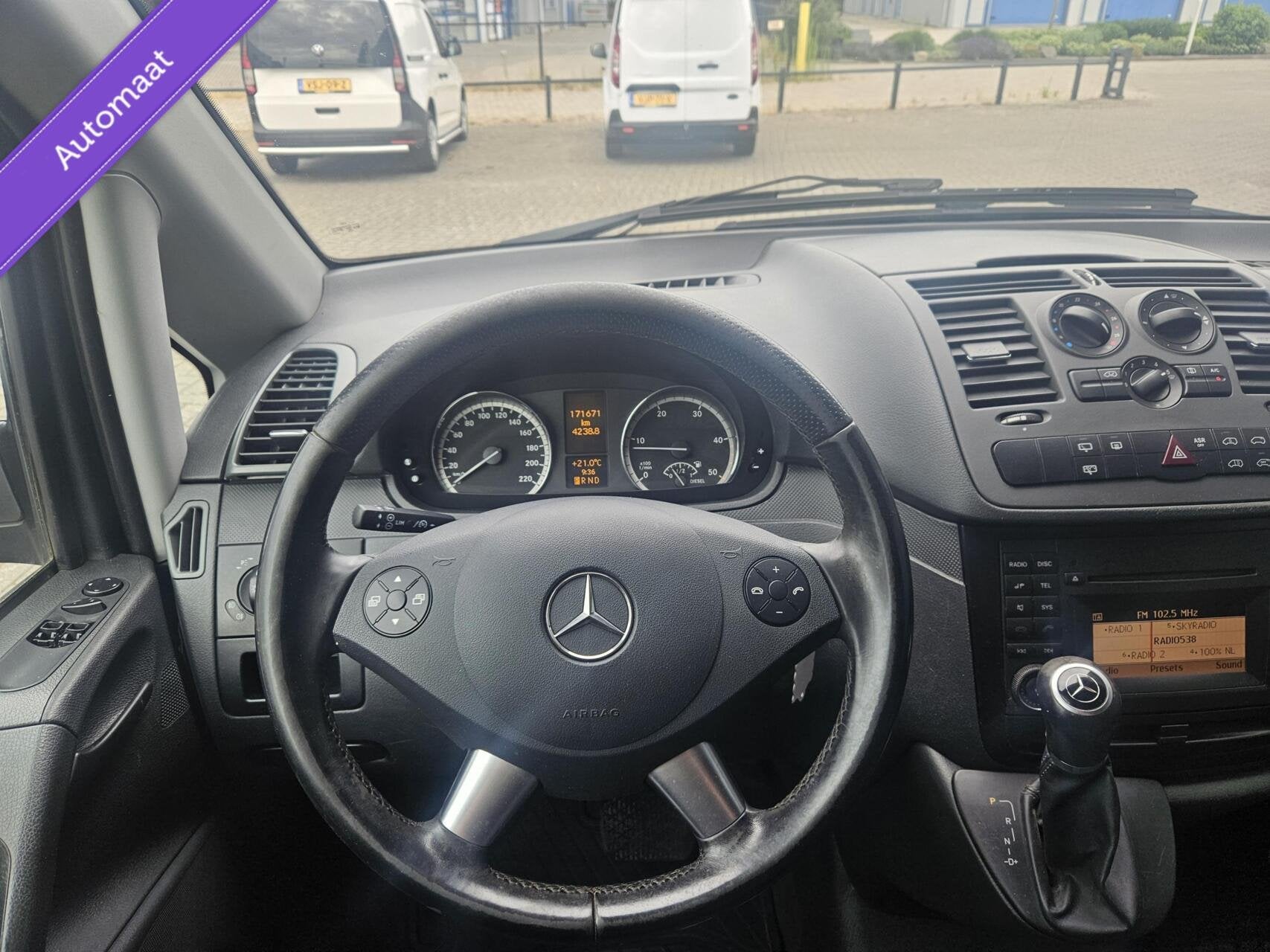 Mercedes Vito 2.2 CDI Airco Camera Automaat Trekh 3-zits 136, Auto's, Automaat, Euro 5, 136 pk, Gebruikt