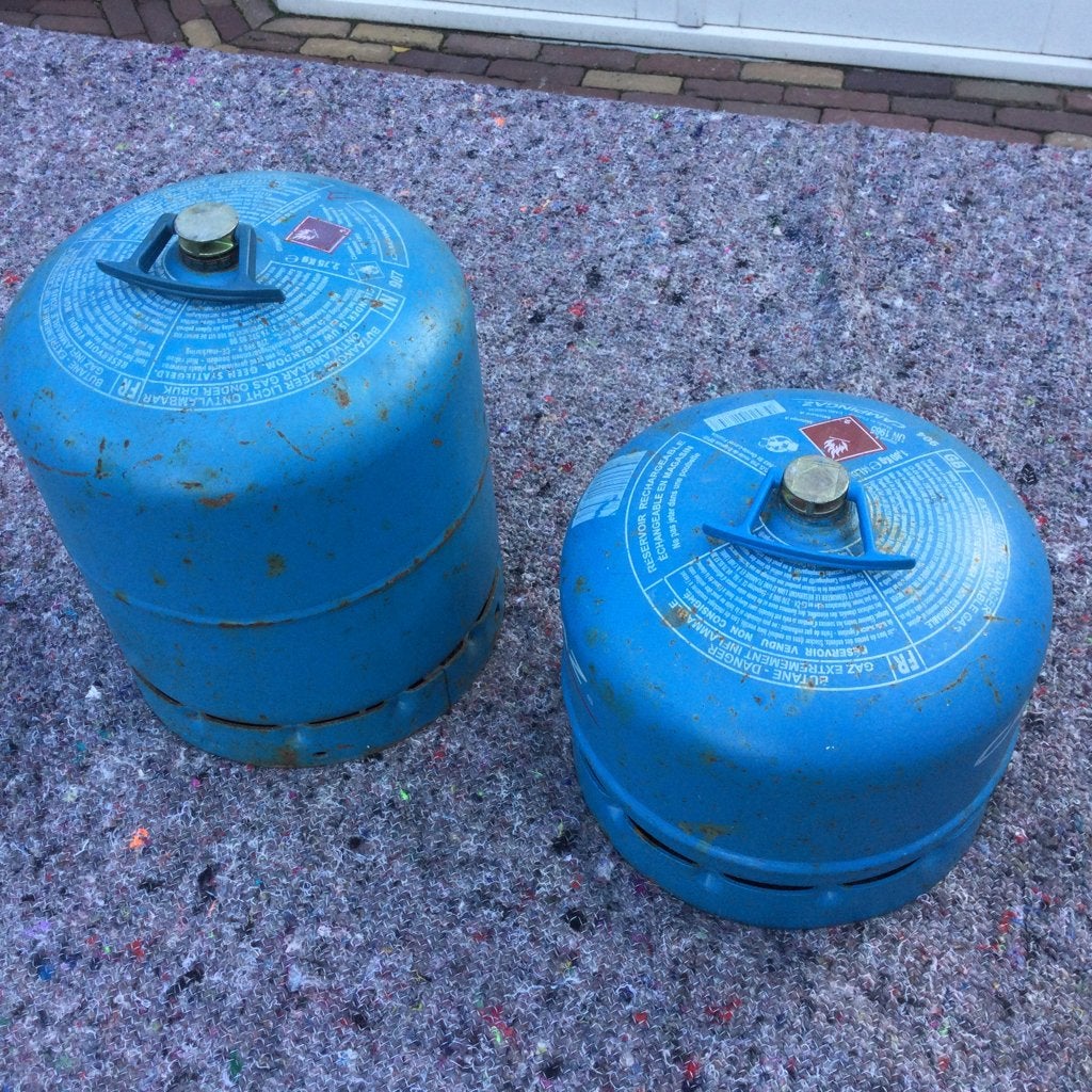 2 gasflessen, Ophalen, Gebruikt