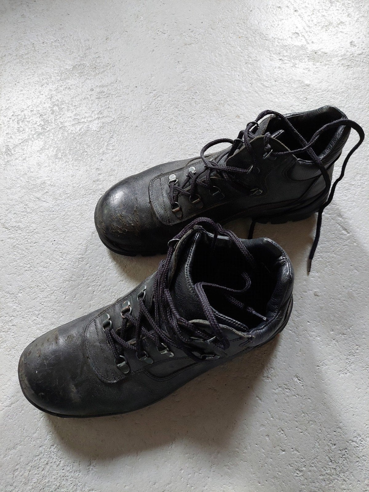 Prima werkschoenen - mt. 43 - veiligheidsschoenen halfhoog, Ophalen of Verzenden, Zo goed als nieuw, Zwart, Werkschoenen