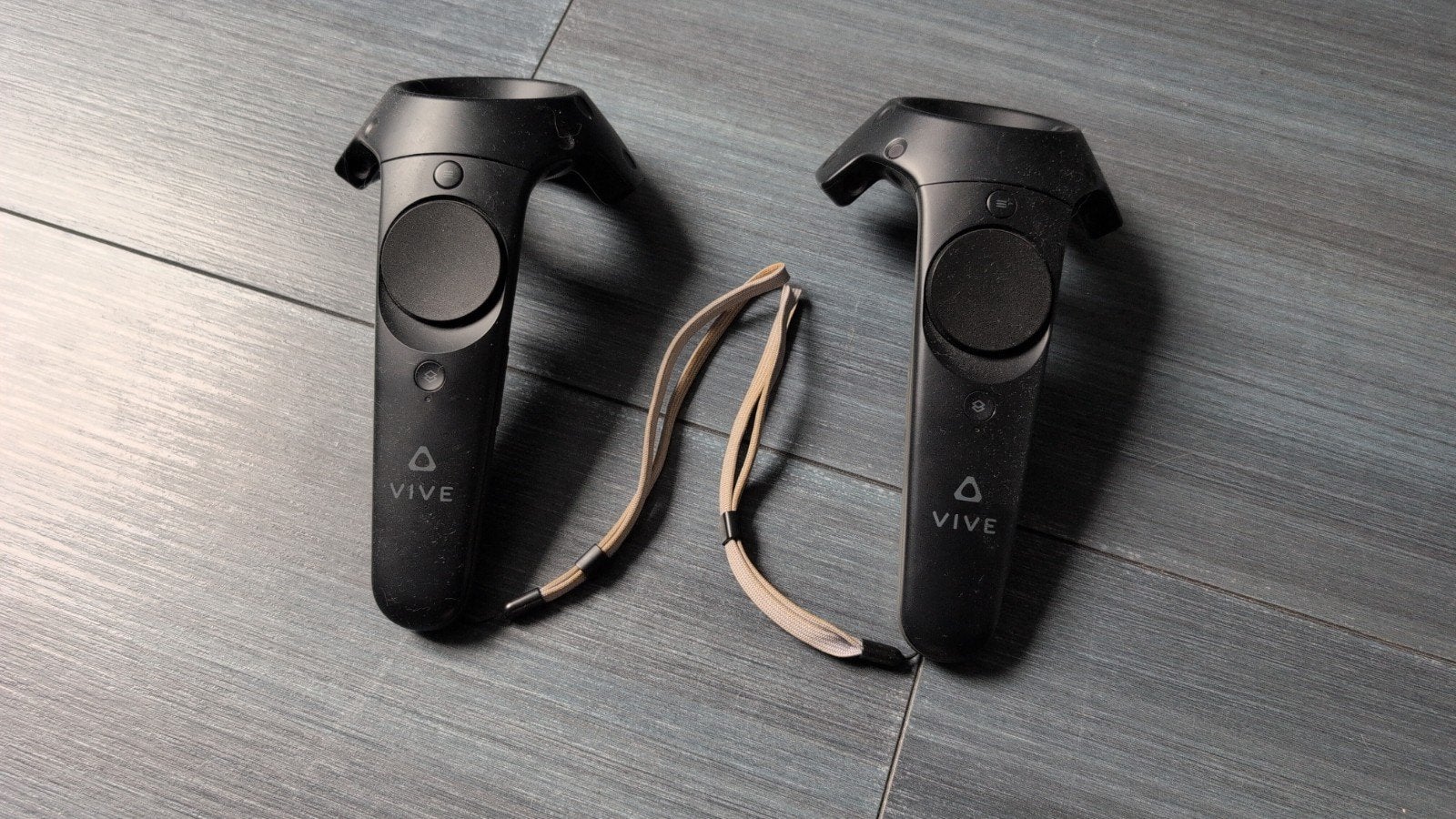 HTC Vive Wand Controllers (2 stuks), Spelcomputers en Games, Ophalen of Verzenden, Gebruikt, Controller, Pc