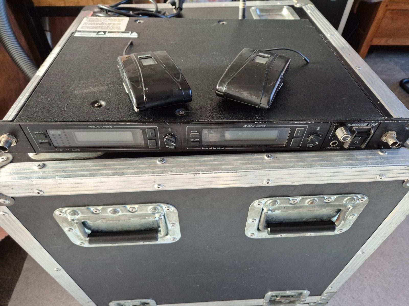 Shure UHF Marcad Diversity 800 MHz met 2 beltzenders, Muziek en Instrumenten, Microfoons, Ophalen of Verzenden, Gebruikt, Zangmicrofoon
