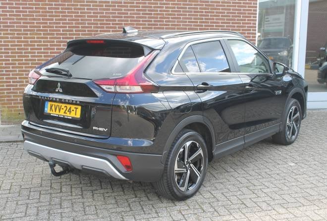 Mitsubishi Eclipse Cross 2.4 PHEV Intense+ | RIJKLAAR | TREK, Auto's, Automaat, Euro 6, 4 cilinders, Zwart