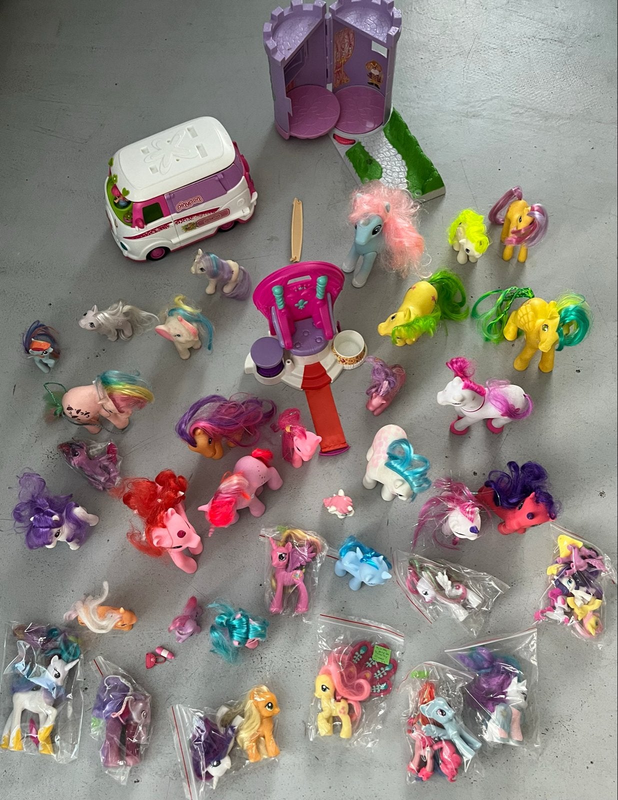 Grote collectie My Little Pony figuren en speelsets, Ophalen, Gebruikt, Jongen of Meisje