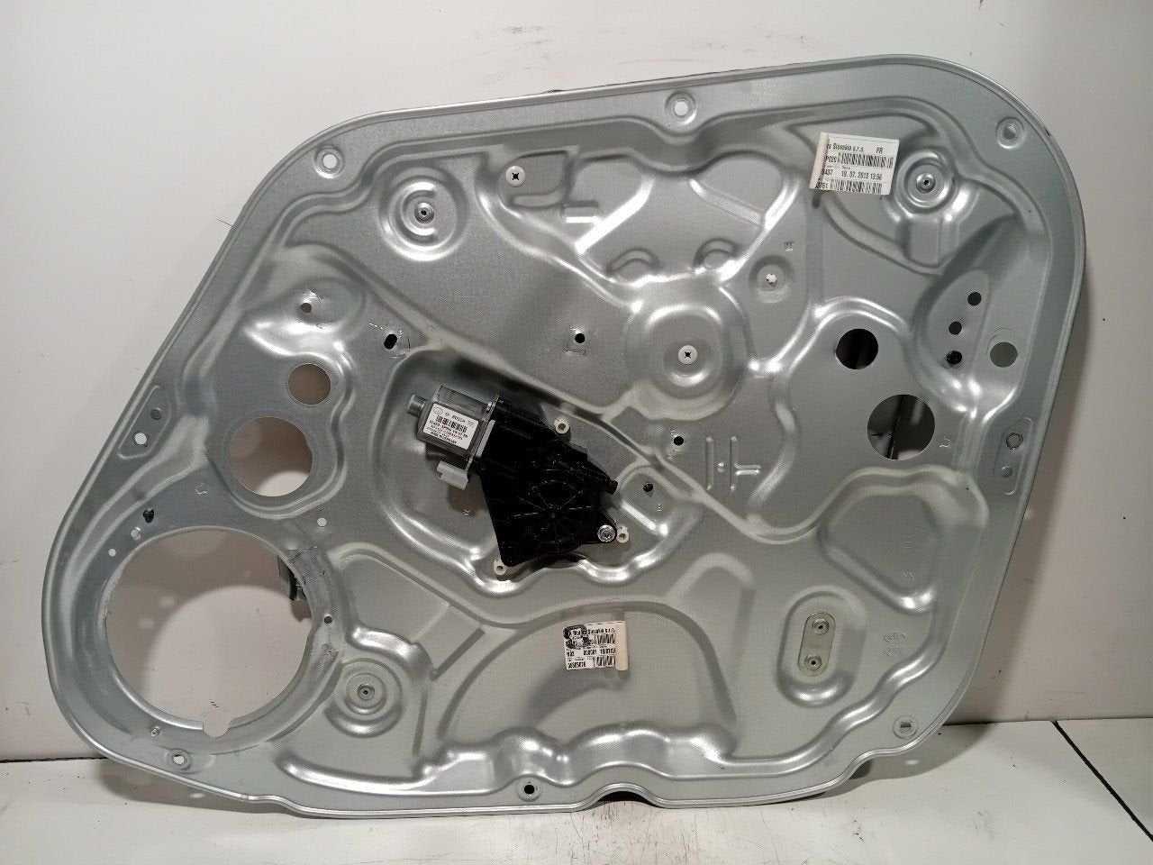 Raammechaniek rechts voor Kia Venga, Auto-onderdelen, Onderdelen@venauto.nl, Van der Ven Autorecycling B.V., Ettenseweg 76, 4706 PB Roosendaal, The Netherlands