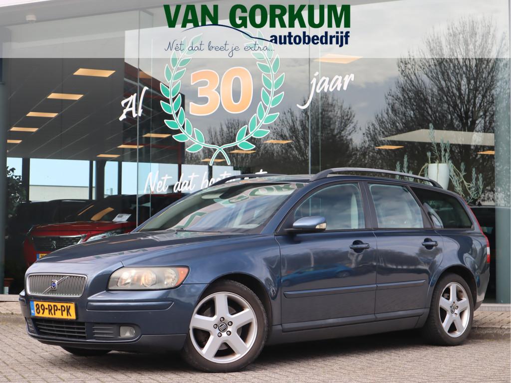 Volvo V50 2.4 Summum Trekhaak / Automaat / Airco / Goed rijd, Auto's, Volvo, Stoelverwarming, Gebruikt, 700 kg, Blauw