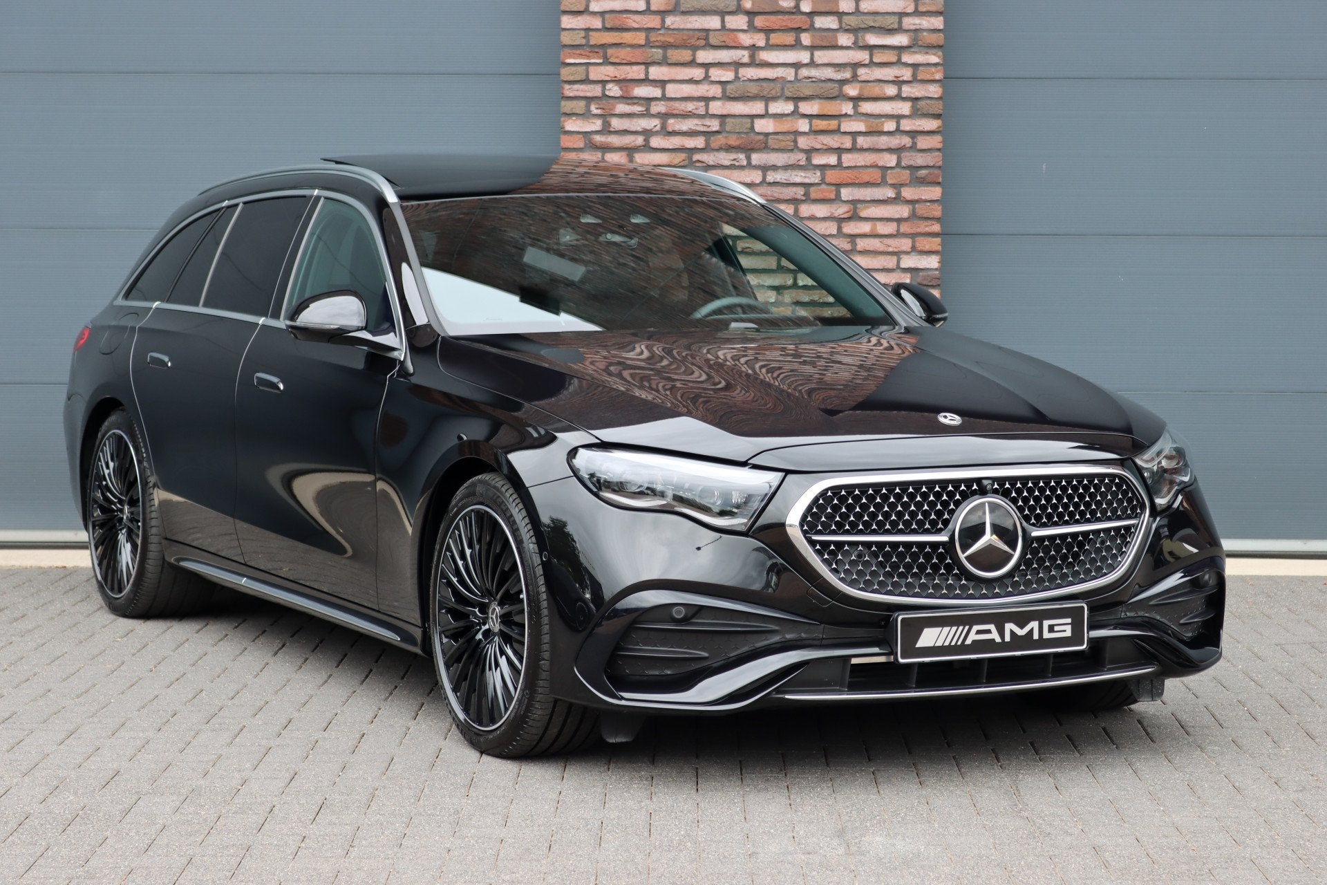 Mercedes-Benz E-Klasse Estate 300 de 4MATIC AMG Line | Lucht, Auto's, Gebruikt, Zwart, Vierwielaandrijving, Te koop