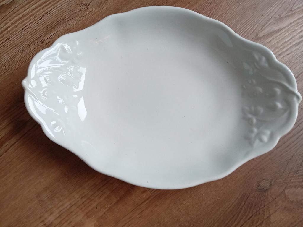 witte Petrus Regout schaal, Antiek en Kunst, Antiek | Schalen, Ophalen of Verzenden