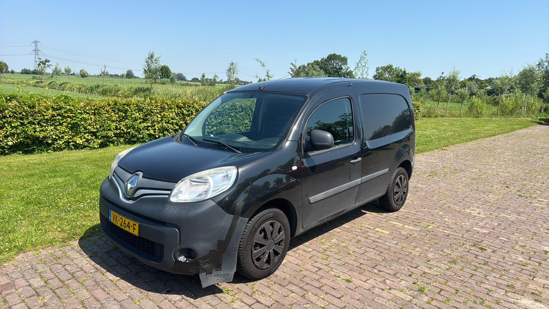 Renault Kangoo 1.5 DCI 66KW 2014 / distributie vervangen, 4 cilinders, Renault, Zwart, Origineel Nederlands