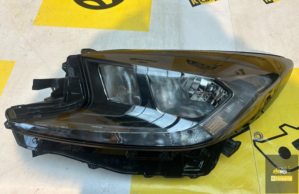 Toyota Aygo X Links voor koplamp origineel 2022-Heden