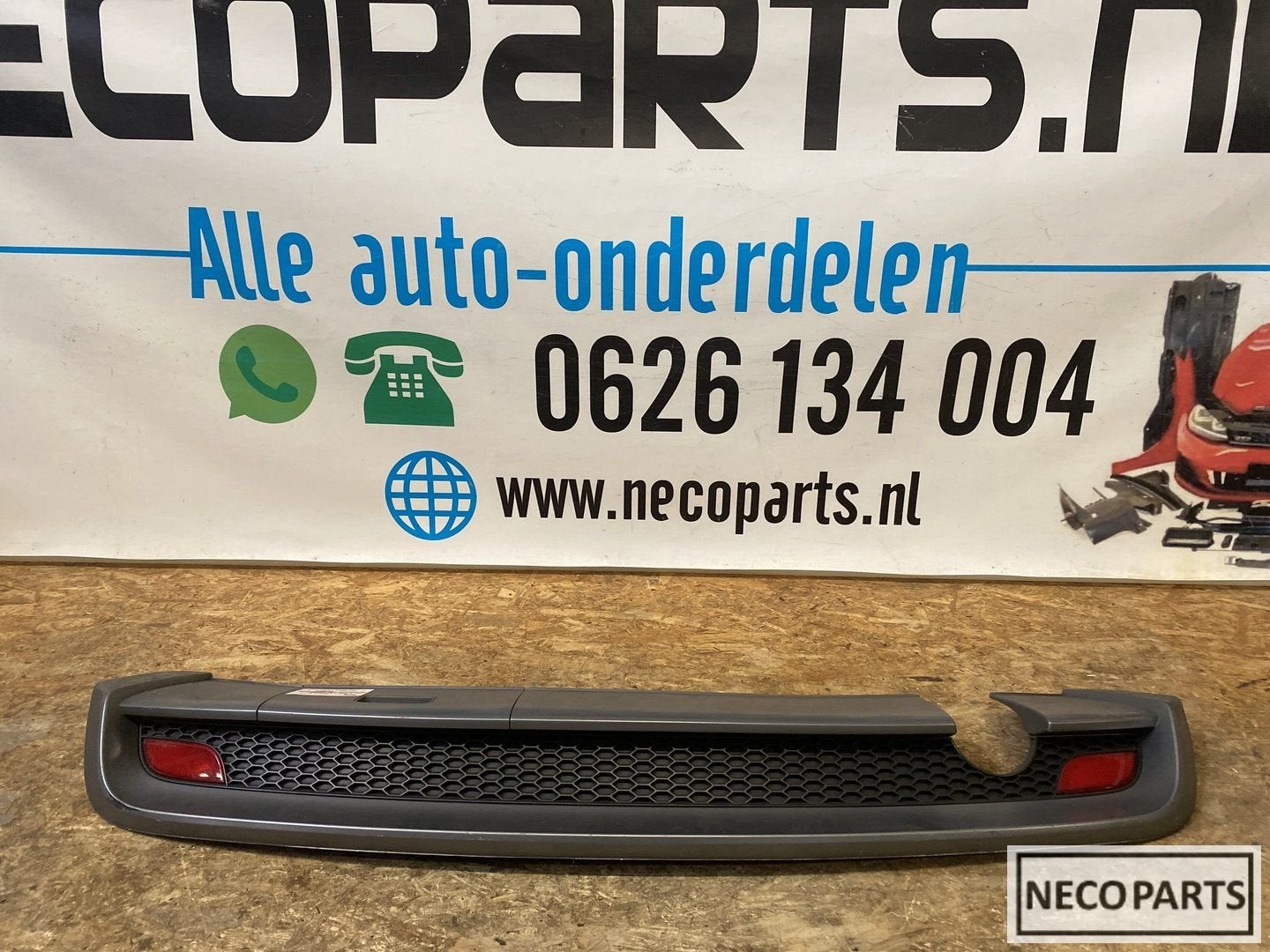 AUDI A1 8X S-LINE DIFFUSER GRILL ORIGINEEL, Gebruikt, -, -, Achter