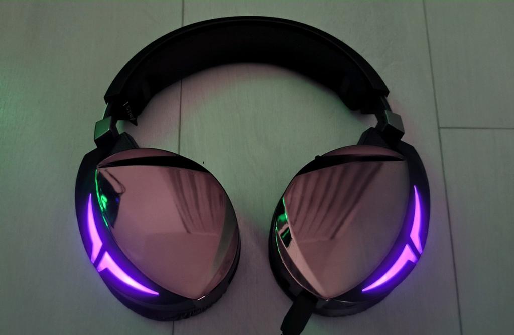 Asus ROG Fusion 700 Gaming Headset, Overige merken, Gebruikt, Ophalen of Verzenden, Over oor (circumaural)