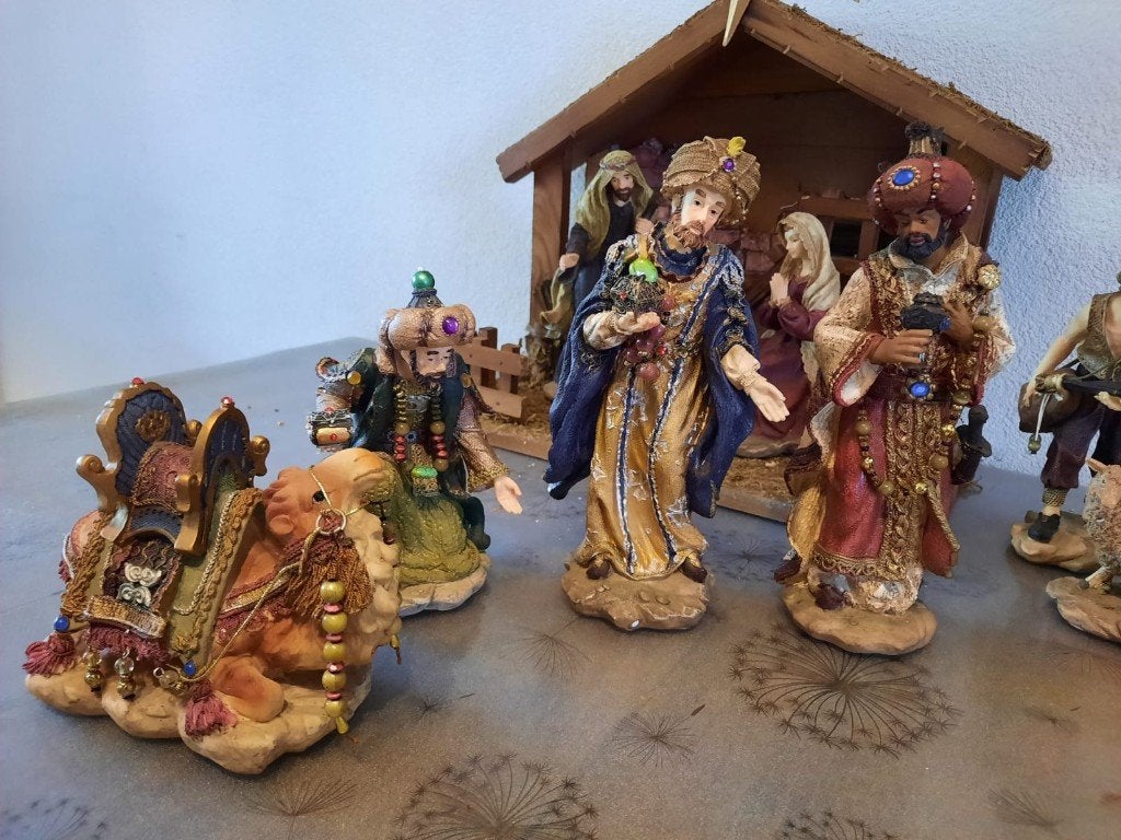 Luxe & gedetailleerde kerststal met complete kerstgroep, Ophalen of Verzenden, Gebruikt