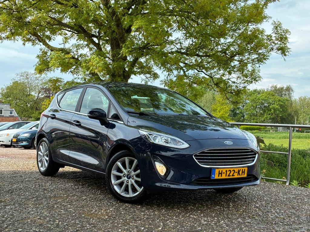 Ford Fiesta 1.0 EcoBoost Titanium | Xenon + Carplay + Cruise, Voorwielaandrijving, Stof, Gebruikt, 1064 kg