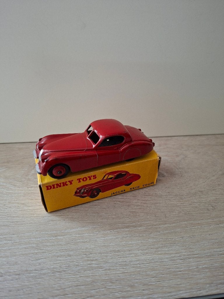 Dinky Toys Jaguar 157, Ophalen of Verzenden, Zo goed als nieuw, Auto, Dinky Toys