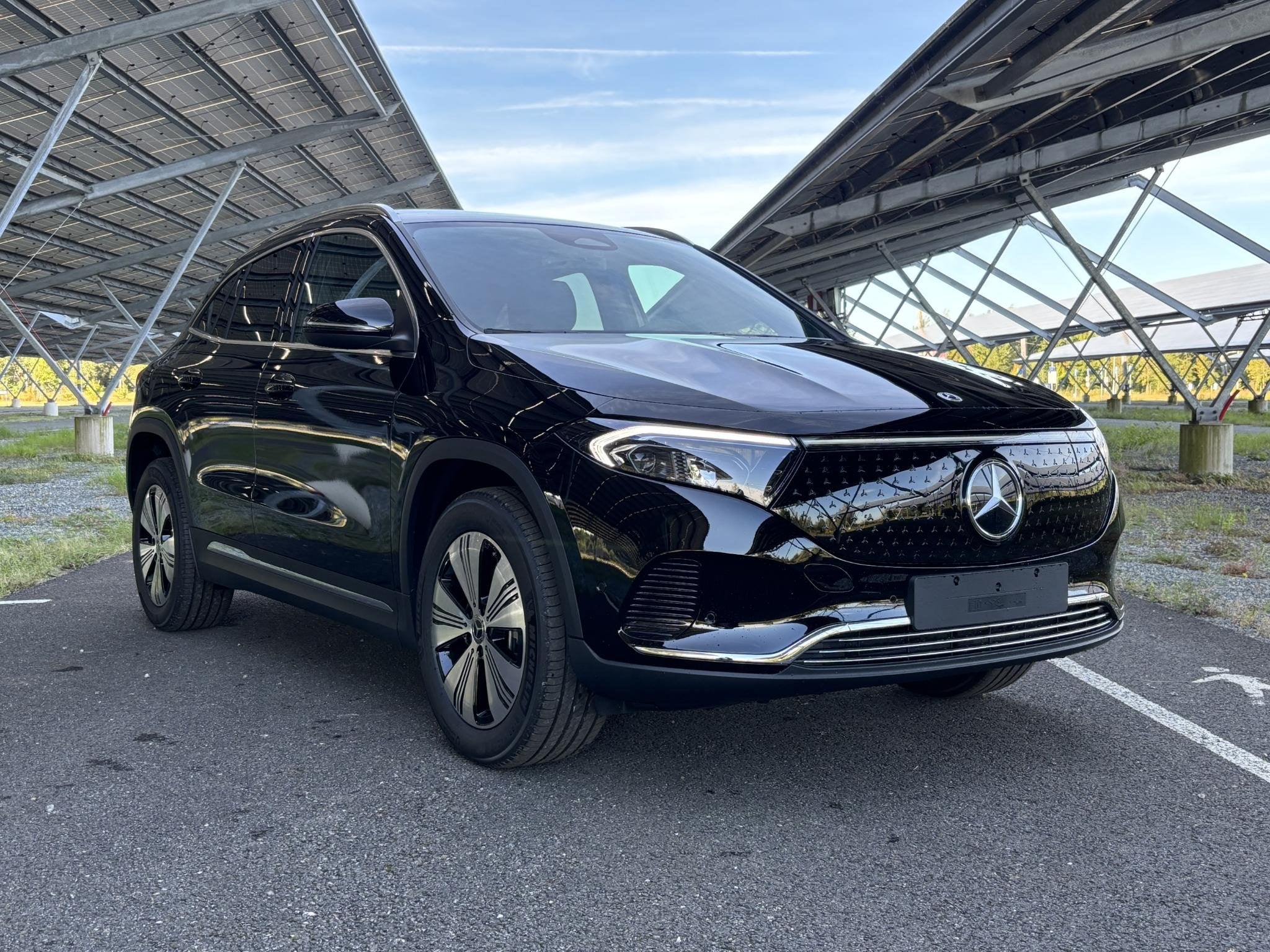 Mercedes-Benz EQA 250+ Business Solution 71 kWh | Panoramada, Auto's, Automatische klimaatregeling, Zwart, 445 min, Leder en Stof
